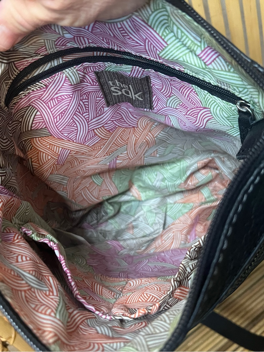 The Sak Black Pebbled Leather Shoulder crossbody  Bag - Picture 3 of 4
